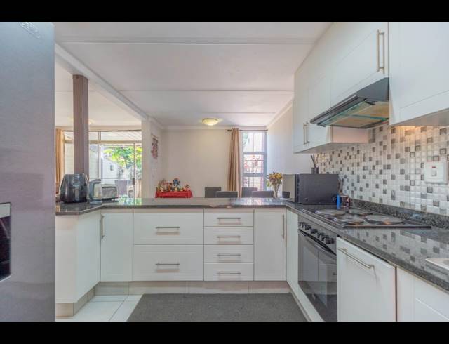 3 BEDROOM TOWNHOUSE TO LET IN UMGENI PARK